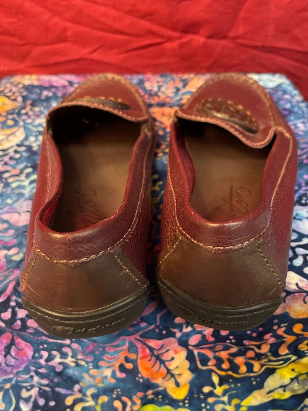 Brighton Native Burgundy Tooled Leather Slip On Loafer Women’s size 7.5 - Picture 3 of 7